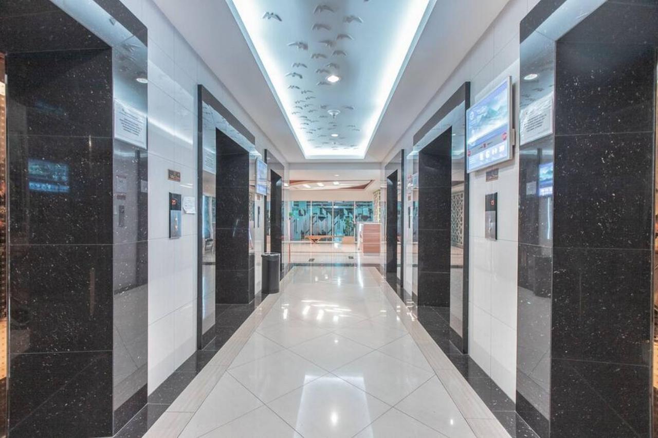 Redliving Apartemen Grand Kamala Lagoon - Kita Pro Tower Barclay North Bekasi Eksteriør billede
