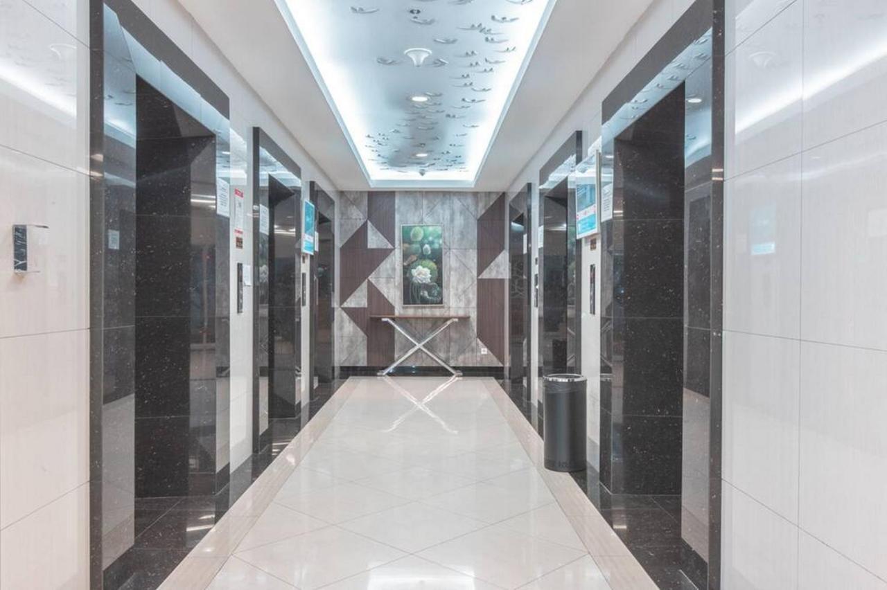 Redliving Apartemen Grand Kamala Lagoon - Kita Pro Tower Barclay North Bekasi Eksteriør billede