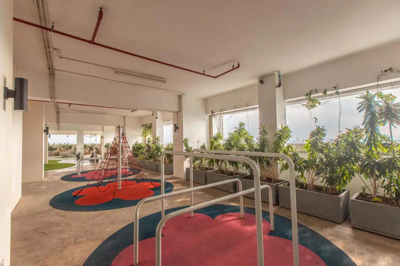Redliving Apartemen Grand Kamala Lagoon - Kita Pro Tower Barclay North Bekasi Eksteriør billede