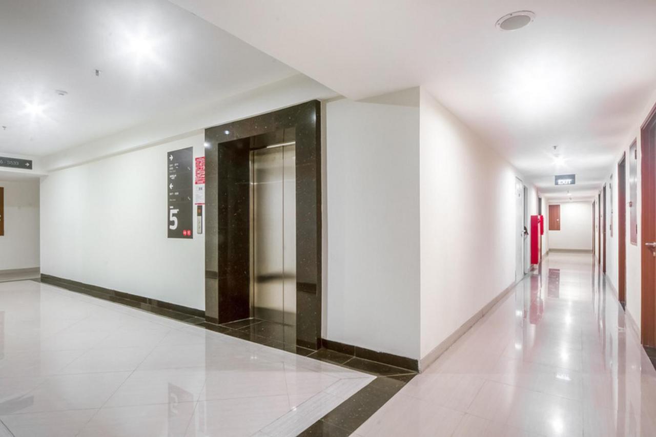 Redliving Apartemen Grand Kamala Lagoon - Kita Pro Tower Barclay North Bekasi Eksteriør billede